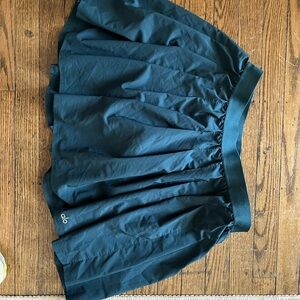 ALO Yoga Women's Dark Green Tennis Skirt